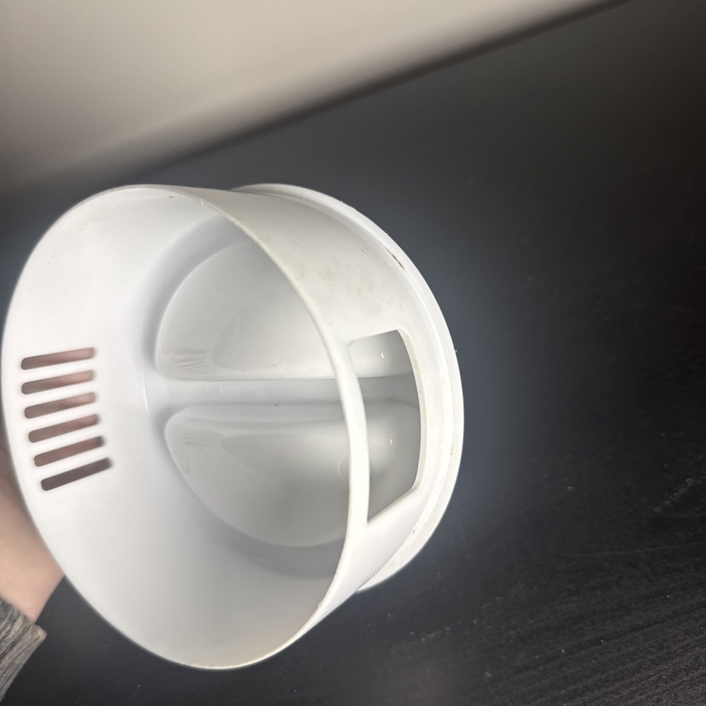 Vintage Brown W/ White Lid Rubbermaid 2.25 Quarts Pitcher - Picture 12 of 14